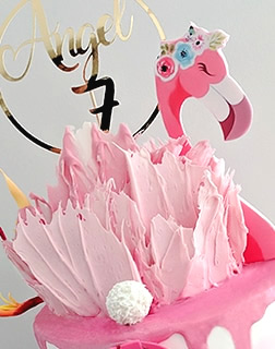 Flamingo birthday cake for a girl